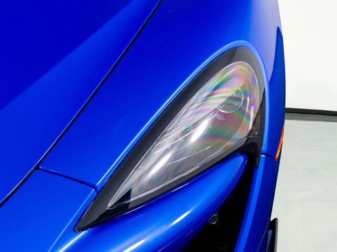 Used 2020 McLaren 600LT Spider image 24