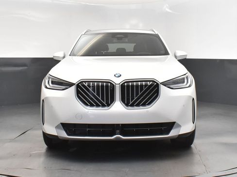 Certified 2025 BMW X3 xDrive30 w/ Premium Package AWD/4WD image 10