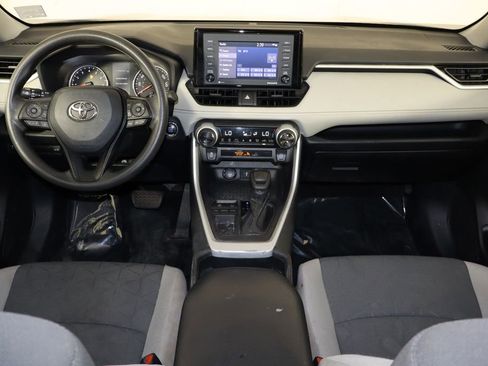 Used 2021 Toyota RAV4 XLE w/ Convenience Package FWD image 13