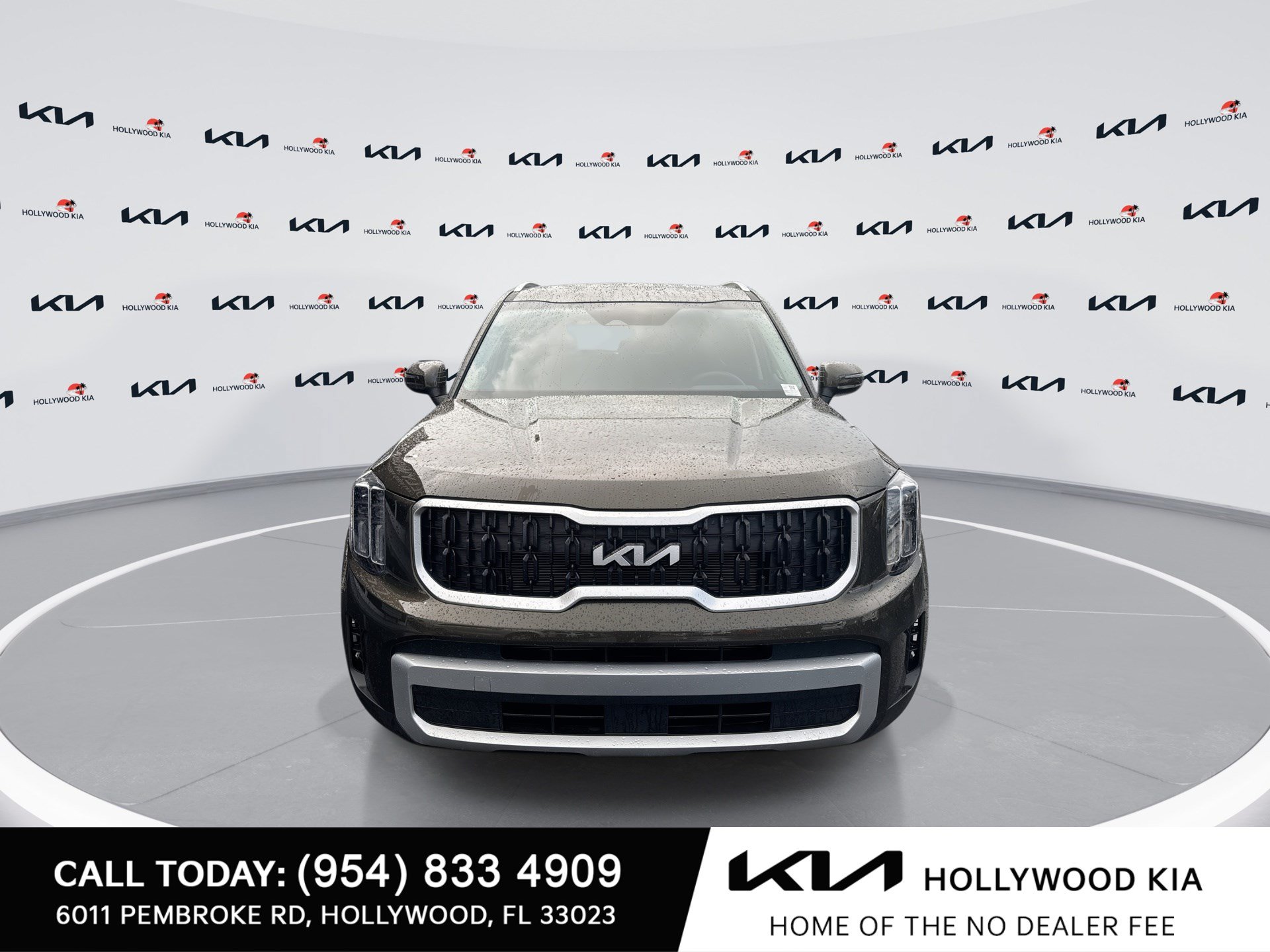 Used 2025 Kia Telluride EX FWD image 3
