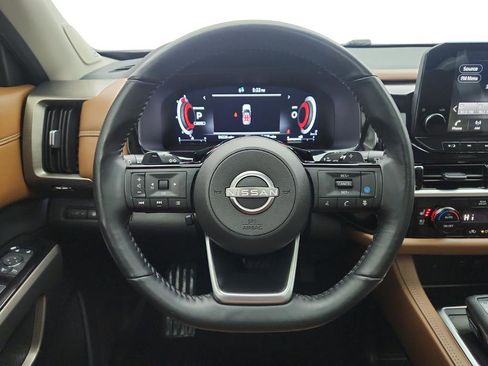 Used 2024 Nissan Pathfinder Platinum w/ Cargo Package image 16