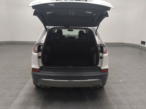 Used 2019 Jeep Cherokee Limited image 29