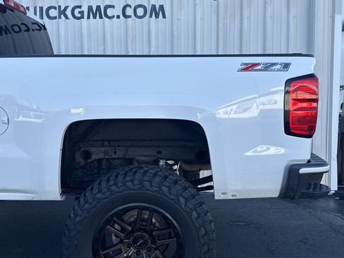 Used 2017 Chevrolet Silverado 1500 LT w/ LT Convenience Package image 2