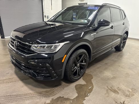 Certified 2024 Volkswagen Tiguan SE R-Line AWD/4WD image 6