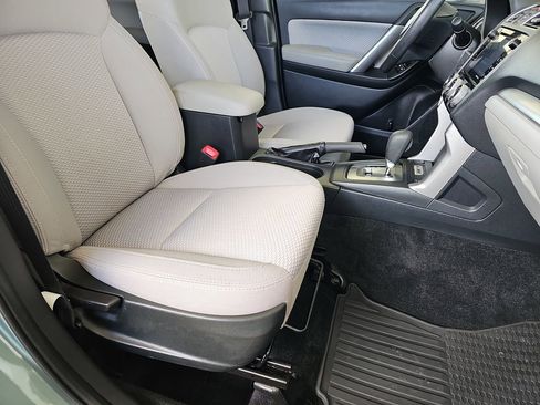 Used 2017 Subaru Forester 2.5i Premium AWD/4WD image 13