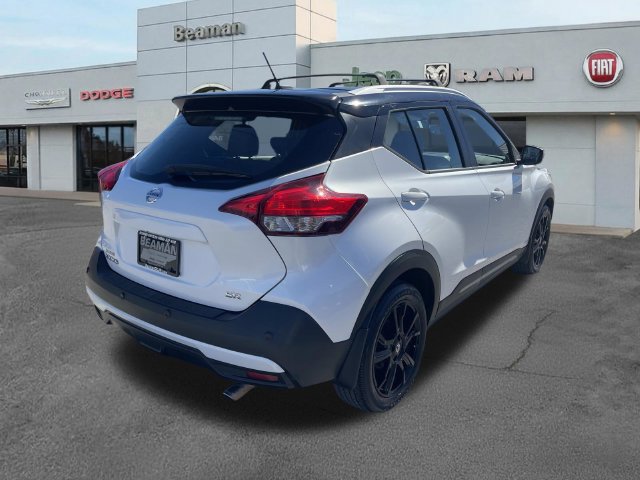 Used 2020 Nissan Kicks SR w/ SR Premium Package FWD image 3