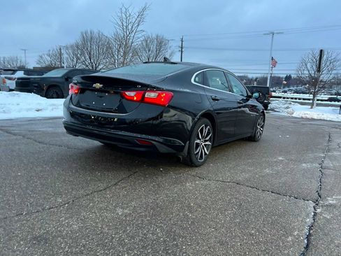 Used 2018 Chevrolet Malibu LT image 17