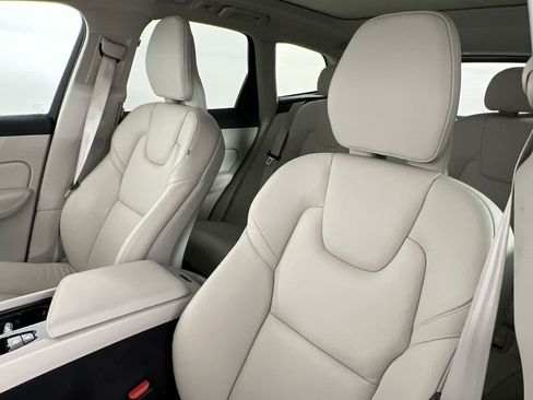 Certified 2023 Volvo XC60 B5 Core w/ Climate Package image 14