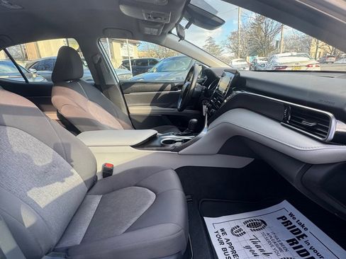 Used 2023 Toyota Camry LE image 17