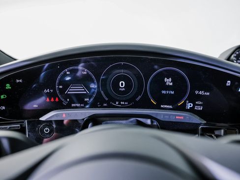 Certified 2024 Porsche Taycan 4 Cross Turismo image 15