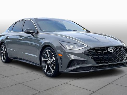 Used 2021 Hyundai Sonata SEL Plus w/ Tech Package image 2