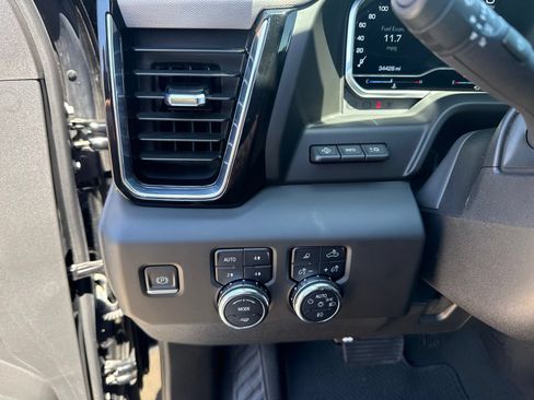 Used 2024 GMC Sierra 2500 Denali w/ Denali Reserve Package AWD/4WD image 25