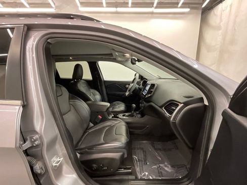 Used 2022 Jeep Cherokee Limited AWD/4WD image 23