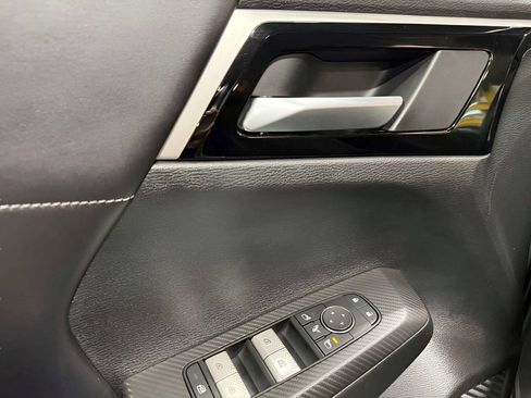 Used 2023 Mitsubishi Outlander SE AWD/4WD image 21