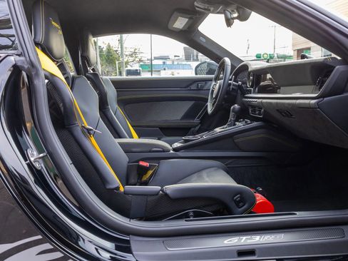 Used 2025 Porsche 911 GT3 RS image 56