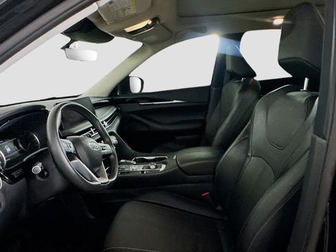 Used 2023 INFINITI QX60 Pure AWD/4WD image 12