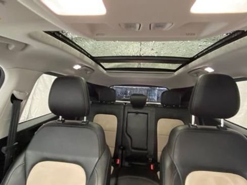 Used 2021 Ford Escape Titanium w/ Titanium Elite Package image 30