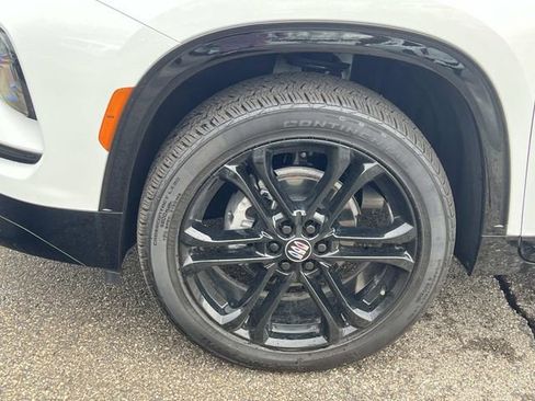 Used 2026 Buick Enclave Sport Touring w/ Power Package AWD/4WD image 9