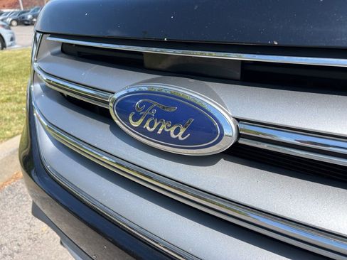 Used 2017 Ford Edge Titanium w/ Equipment Group 301A AWD/4WD image 10