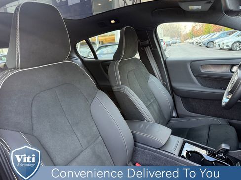Certified 2023 Volvo C40 P8 Recharge Ultimate image 31