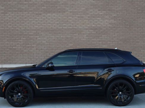 Used 2018 Bentley Bentayga AWD/4WD image 3