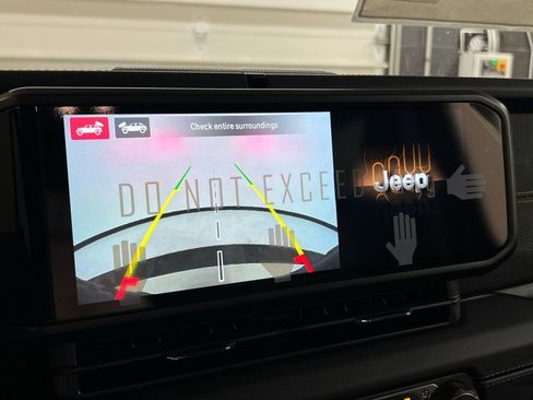 New 2025 Jeep Wrangler Unlimited Rubicon 392 image 21