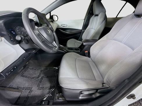 Certified 2024 Toyota Corolla SE w/ SE Package image 19