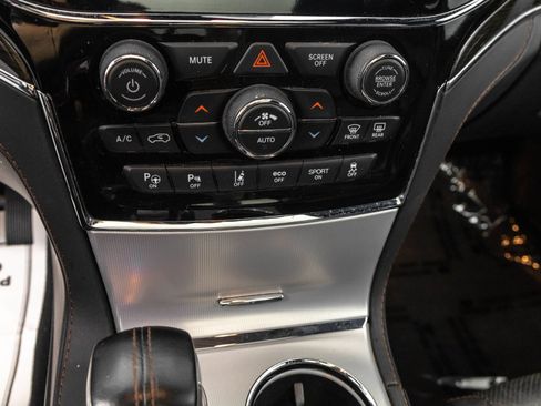 Used 2020 Jeep Grand Cherokee Summit AWD/4WD image 28