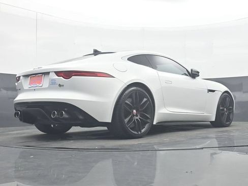 Used 2015 Jaguar F-TYPE R RWD image 31