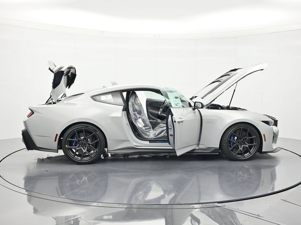 New 2026 Ford Mustang Dark Horse SC w/ Carbon Fiber Exterior Package RWD image 47