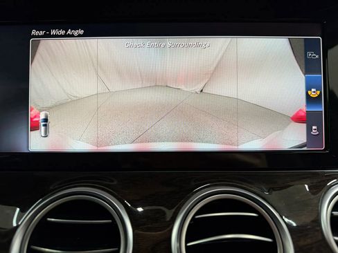 Used 2018 Mercedes-Benz E 400 4MATIC Wagon image 25