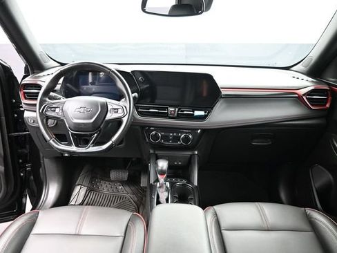 Used 2025 Chevrolet TrailBlazer RS w/ Convenience Package FWD image 24