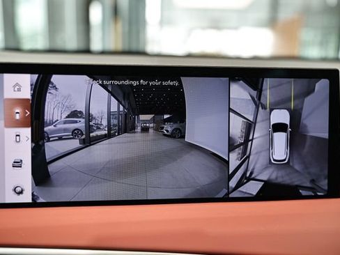 New 2026 Genesis GV70 2.5T Sport Prestige AWD/4WD image 38