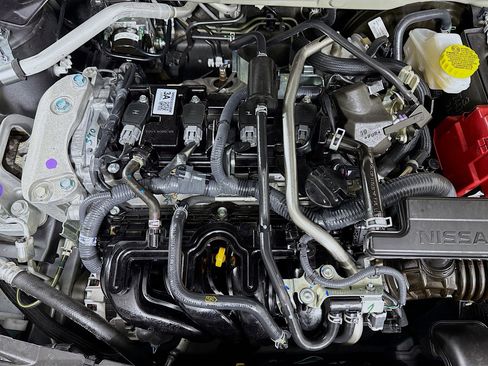 Used 2025 Nissan Sentra SV image 39