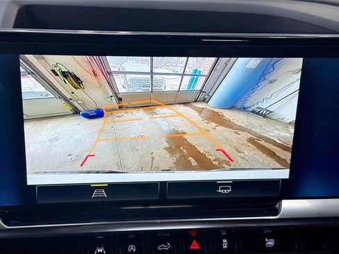 Used 2025 Chevrolet Silverado 1500 LT image 15