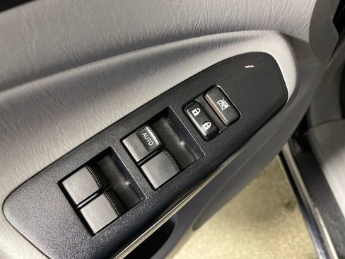 Used 2014 Toyota Tacoma 4x4 Double Cab w/ TRD Sport Package image 16