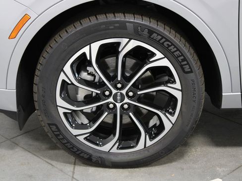 New 2026 Lincoln Nautilus Reserve image 18