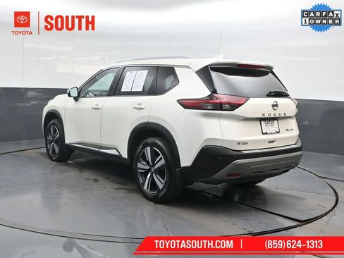 Used 2021 Nissan Rogue SL w/ Premium Package image 8