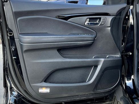 Used 2022 Honda Pilot Elite image 42