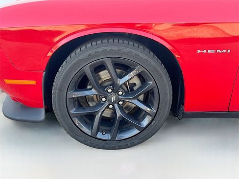 Used 2022 Dodge Challenger R/T image 28