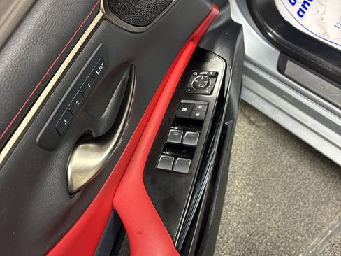 Used 2022 Lexus ES 350 F Sport image 9