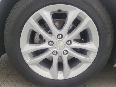 Used 2018 Chevrolet Malibu LT FWD image 31