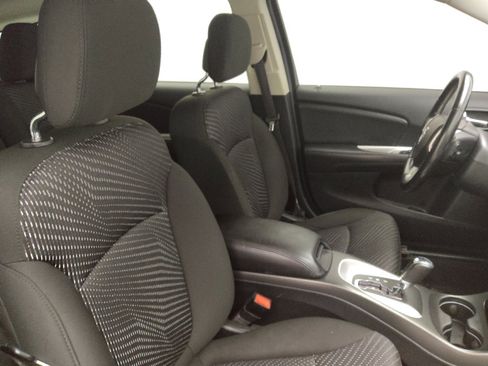 Used 2020 Dodge Journey SE w/ SE Popular Equipment Group FWD image 21