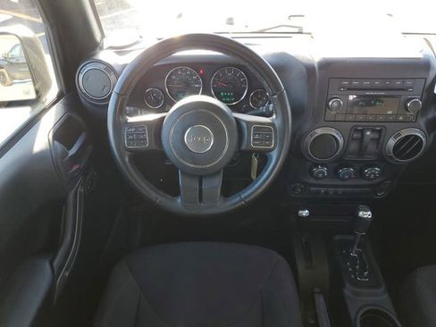 Used 2018 Jeep Wrangler Sport image 14