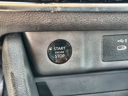 Used 2026 Nissan Rogue SV FWD image 16