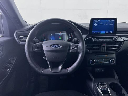 Used 2025 Ford Escape ST-Line FWD image 17