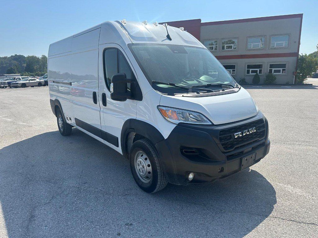 Used 2024 RAM ProMaster 2500 w/ Convenience Group FWD image 2