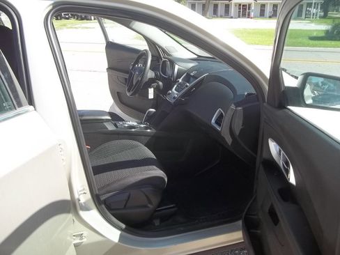 Used 2015 Chevrolet Equinox LS image 10