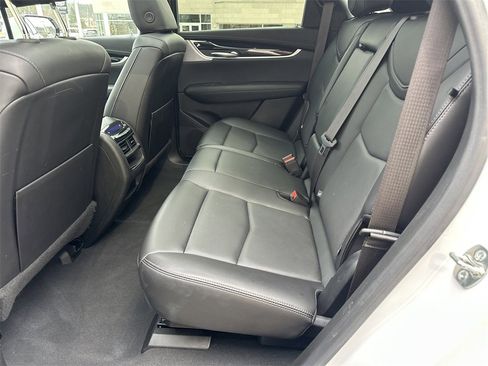 Used 2025 Cadillac XT5 Premium Luxury image 21