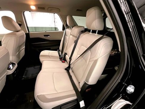 New 2025 Nissan Pathfinder SL w/ Lighting Package (N92) image 10